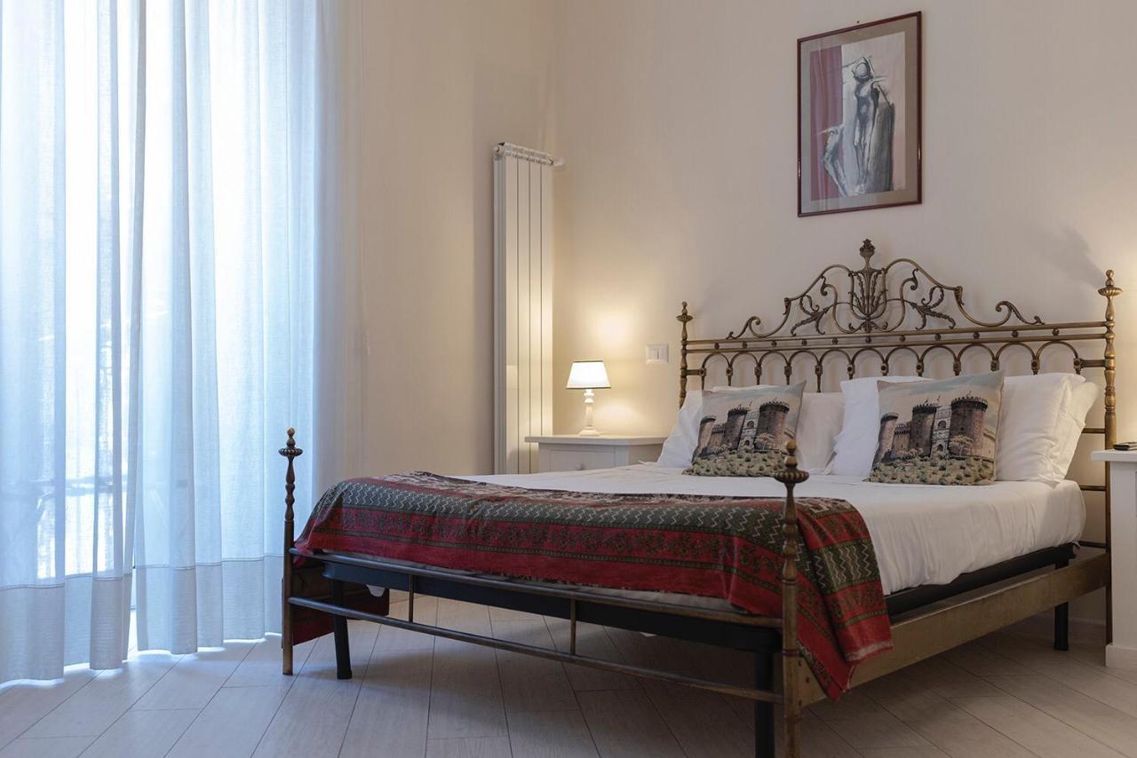 Bed & Breakfast Domus Borbonica Naples