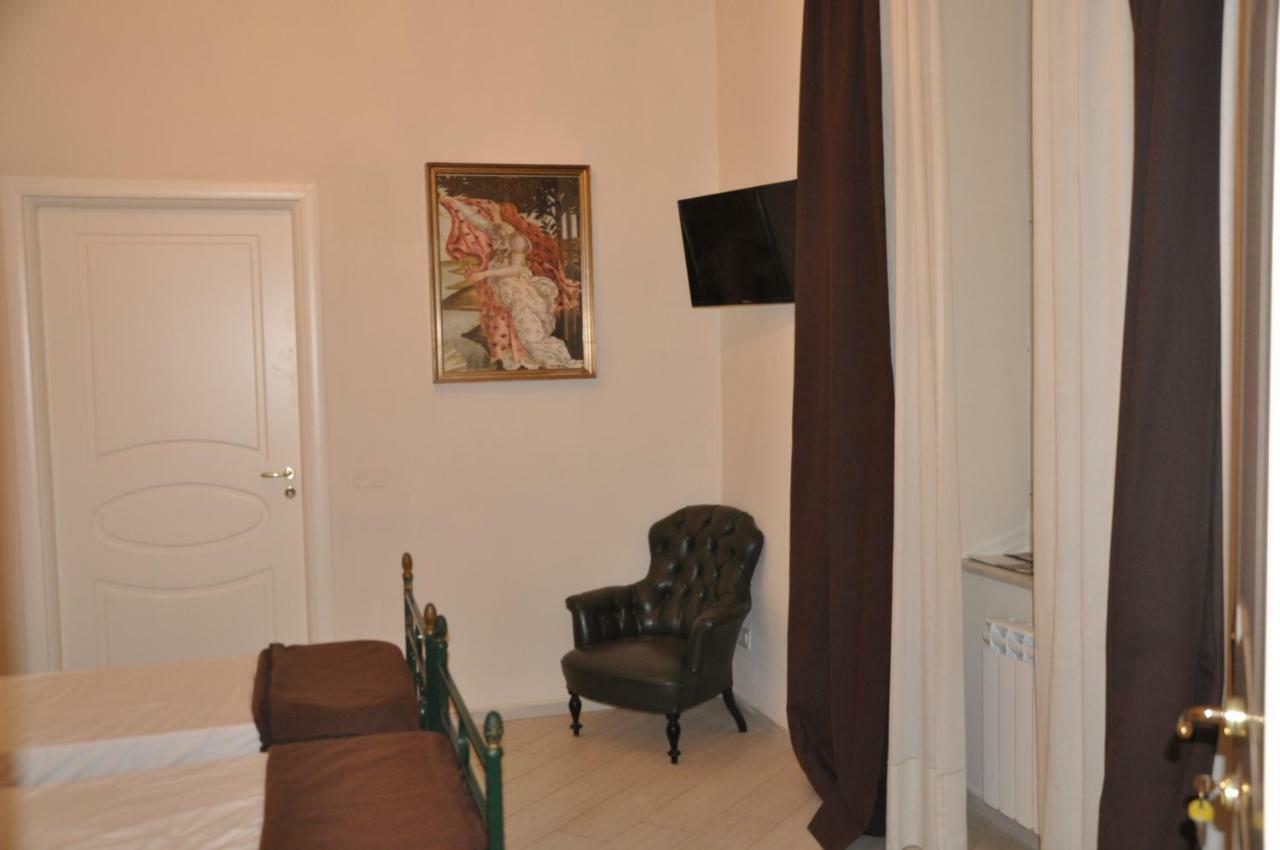 Domus Borbonica 3* Naples
